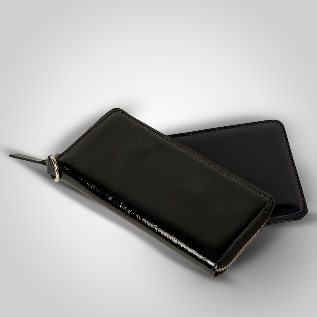The Clutch — Effortless Sophistication in Motion