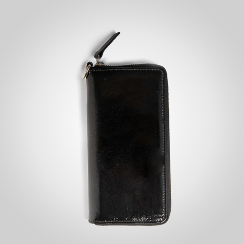 The Clutch — Effortless Sophistication in Motion